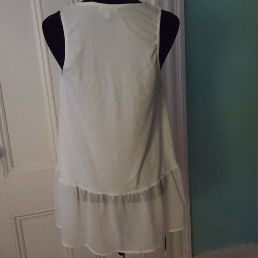 Embroidered Top - Picture 3 of 3